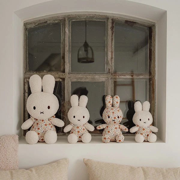 Little Dutch Nijntje Knuffel Vintage Little Flowers 35cm 4 Little Dutch Nijntje Knuffel Vintage Little Flowers 35cm - Afbeelding 4