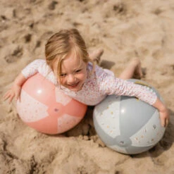 Little Dutch Strandbal Little Pink Flowers 35 Cm -Little Dutch little dutch little dutch strandbal little pink fl 3