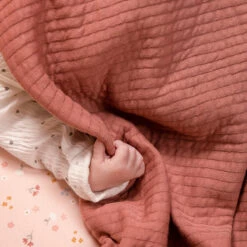 Little Dutch Wiegdeken Pure Pink Blush -Little Dutch little dutch little dutch wiegdeken pure pink blus 4