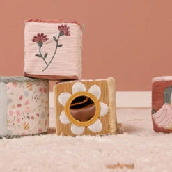 Little Dutch Zachte Blokkenset Flowers & Butterflies -Little Dutch little dutch little dutch zachte blokkenset flower 2